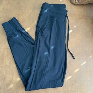 Lululemon Black Joggers Sz 2